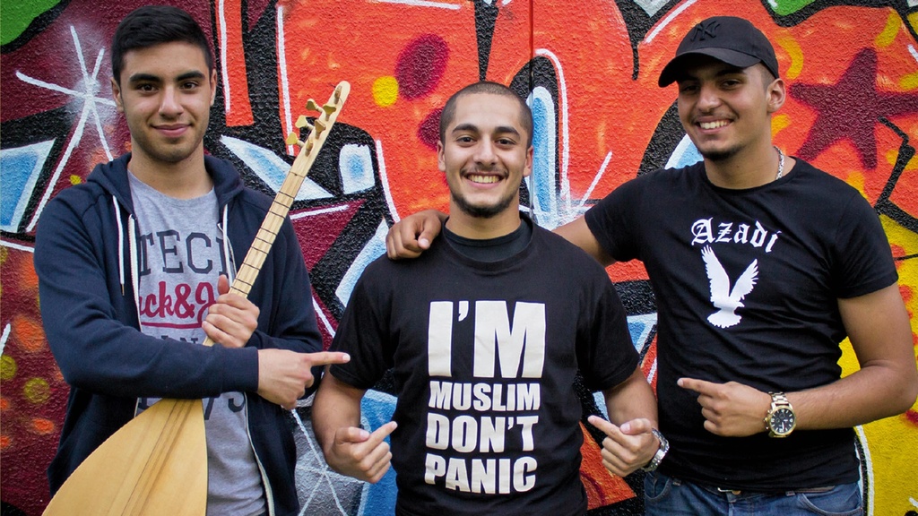 I’m muslim, don't panic.  Aus dem Alltag muslimischer Jugendlicher in Deutschland