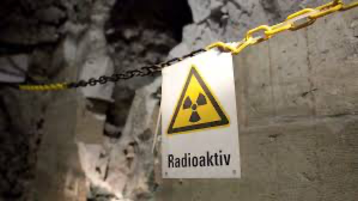 [AR02402-001] Quarks & Co: Fässer ohne Boden – Was uns der Atommüll wirklich kostet