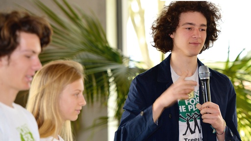 [AR02876-001] Was geht? Jugendliche und gesellschaftspolitisches Engagement